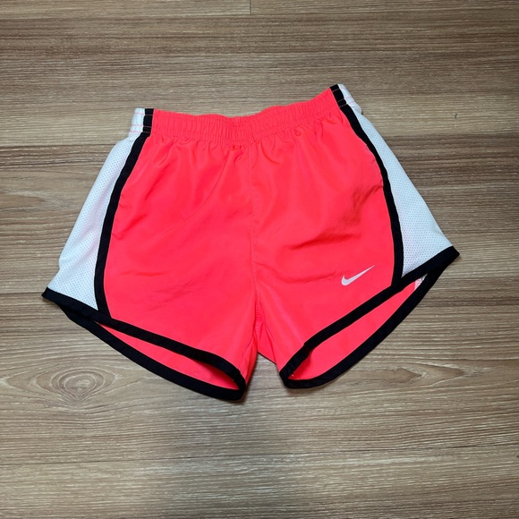 Nike Dri-FIT Girls Running Shorts Size 6 - Picture 3 of 10